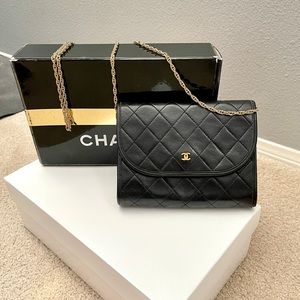 Vintage CHANEL Mini Matelasse Quilted CC Chain Shoulder Bag